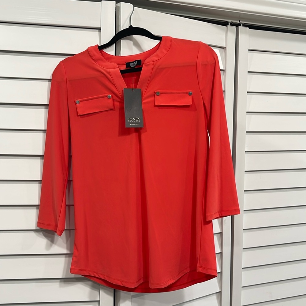 New, 3/4 sleeve top